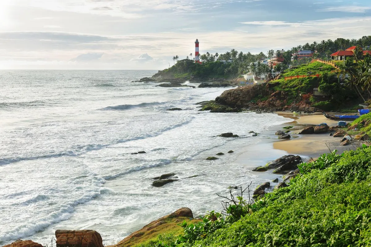 6 Days Munnar Thekkady Alleppey Kovalam Escape