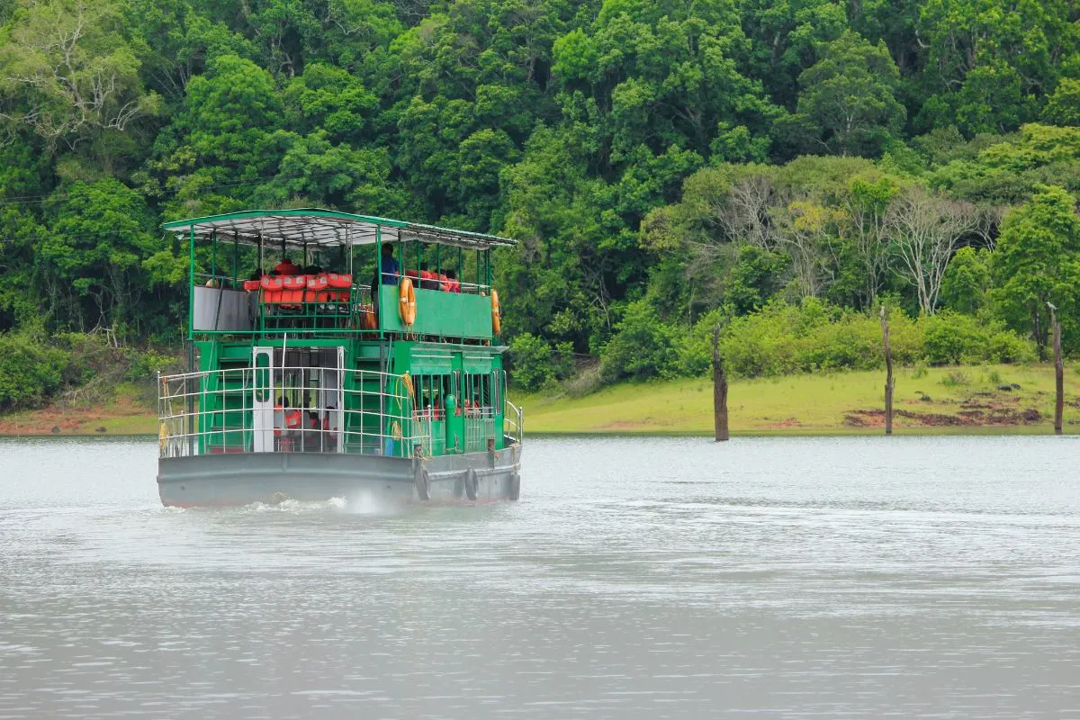 5 Days Munnar Thekkady Alleppey Bliss
