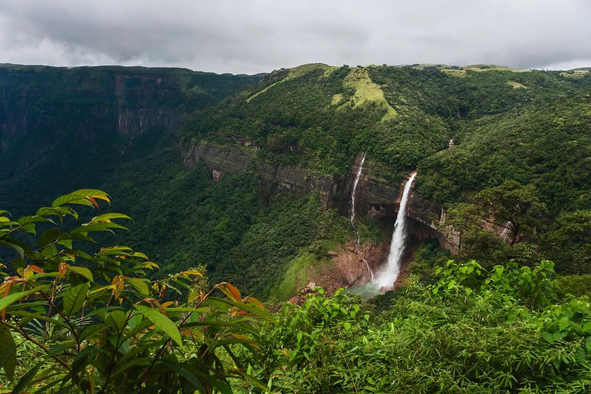 Nohkalikai Falls