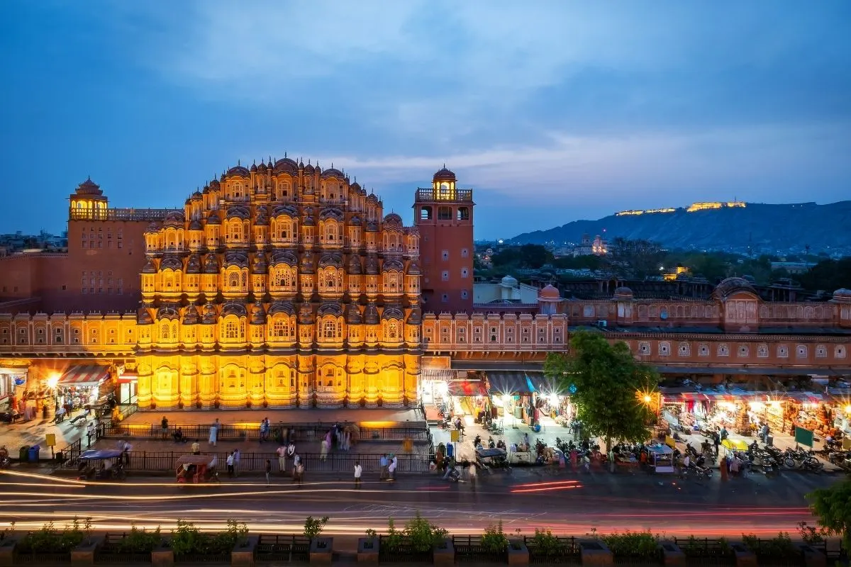 Hawa Mahal Night
