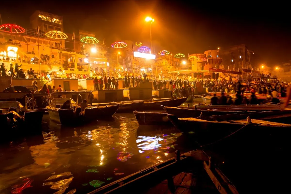 8 Days Lucknow Ayodhya Prayagraj Varanasi Yatra