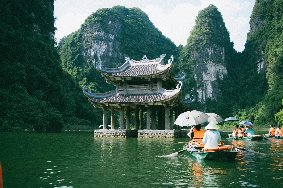 Trang An Temple