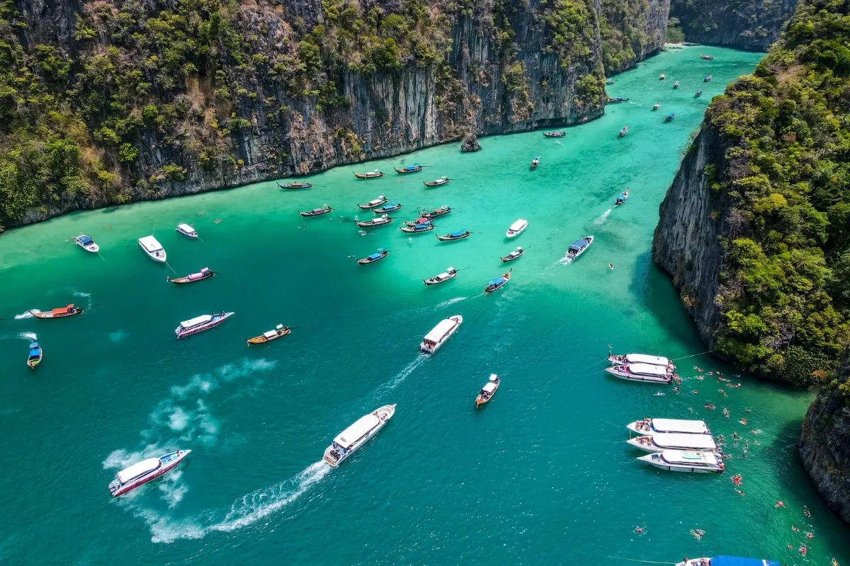 Tonsai Bay