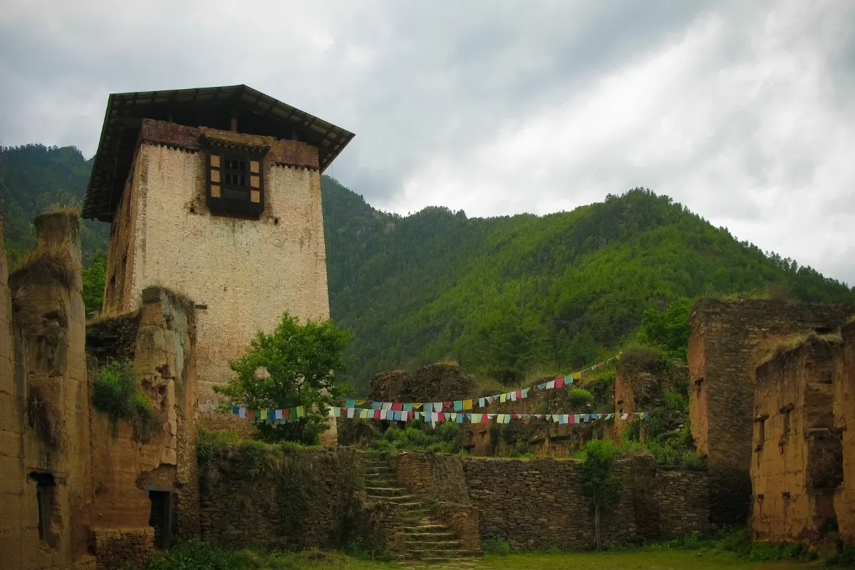 Drukgyel Ruins
